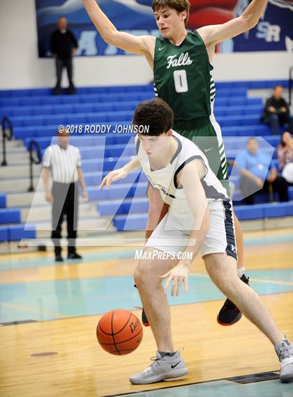 Thumbnail 2 in Clear Falls vs. Kingwood (McDonald's Texas Invitational) photogallery.