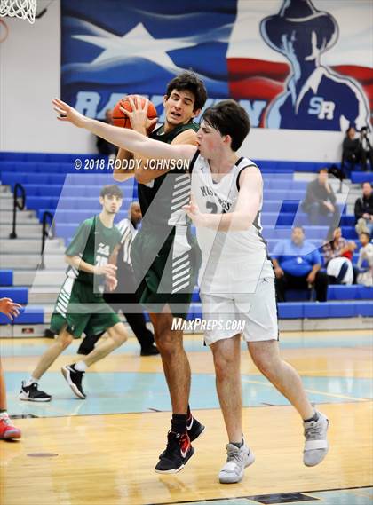 Thumbnail 1 in Clear Falls vs. Kingwood (McDonald's Texas Invitational) photogallery.