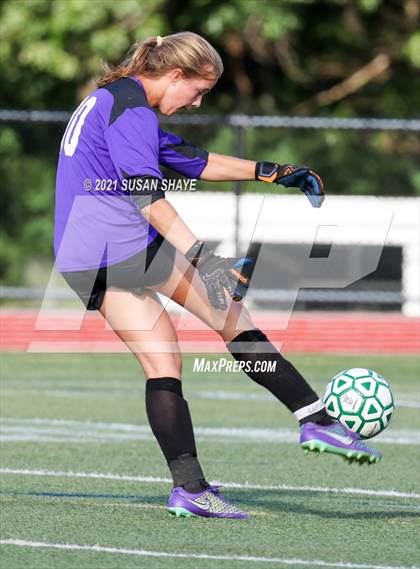 Thumbnail 3 in Sutton/Douglas @ Nashoba Regional (scrimmage) photogallery.