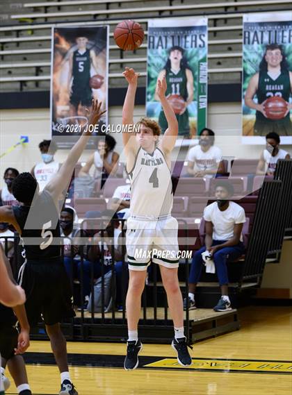 Thumbnail 3 in Reagan [Ronald] vs Clark photogallery.