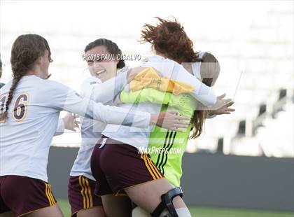 Thumbnail 3 in Windsor vs. Valor Christian (CHSAA 4A State Final) photogallery.
