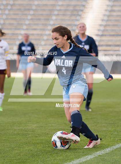Thumbnail 3 in Windsor vs. Valor Christian (CHSAA 4A State Final) photogallery.