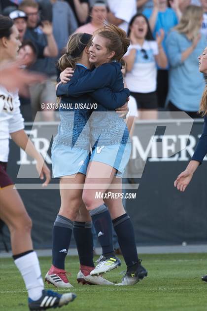 Thumbnail 3 in Windsor vs. Valor Christian (CHSAA 4A State Final) photogallery.
