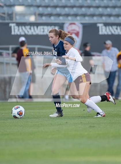 Thumbnail 3 in Windsor vs. Valor Christian (CHSAA 4A State Final) photogallery.