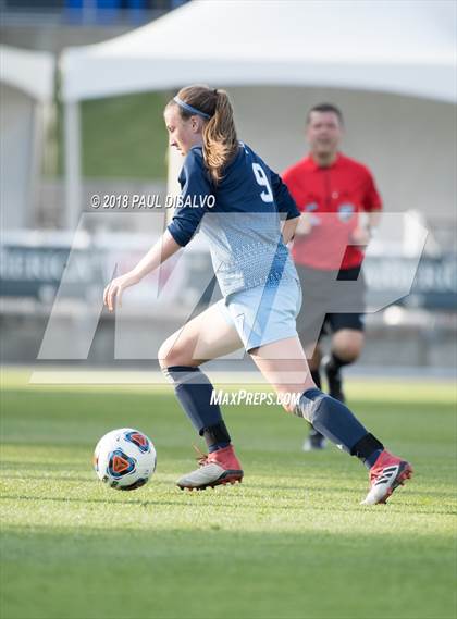 Thumbnail 1 in Windsor vs. Valor Christian (CHSAA 4A State Final) photogallery.