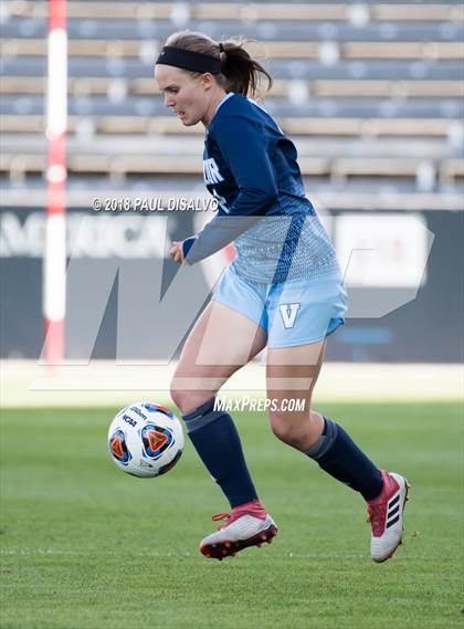 Thumbnail 3 in Windsor vs. Valor Christian (CHSAA 4A State Final) photogallery.