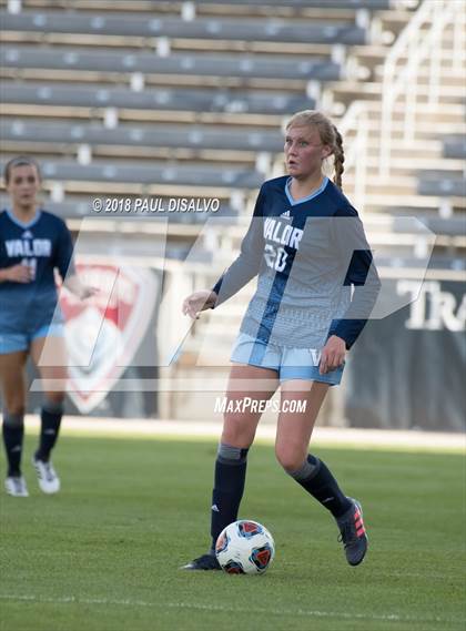 Thumbnail 1 in Windsor vs. Valor Christian (CHSAA 4A State Final) photogallery.