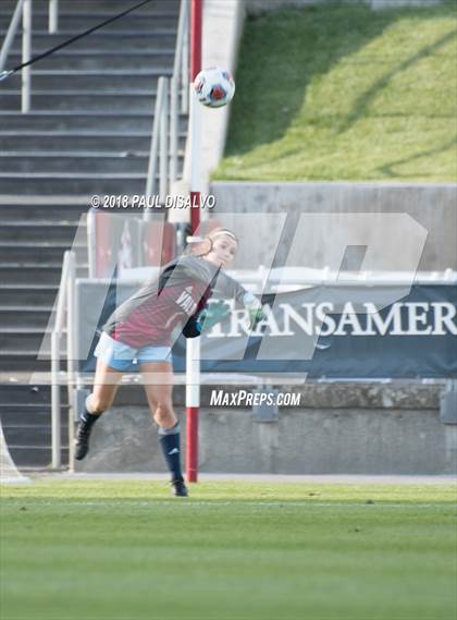 Thumbnail 1 in Windsor vs. Valor Christian (CHSAA 4A State Final) photogallery.