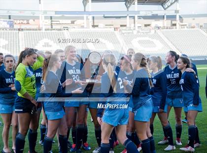 Thumbnail 1 in Windsor vs. Valor Christian (CHSAA 4A State Final) photogallery.