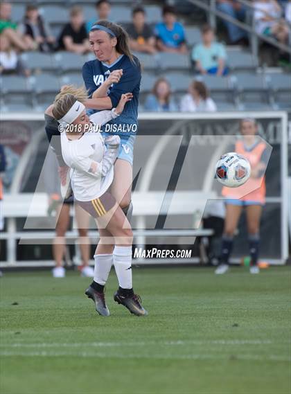 Thumbnail 3 in Windsor vs. Valor Christian (CHSAA 4A State Final) photogallery.