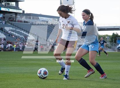 Thumbnail 3 in Windsor vs. Valor Christian (CHSAA 4A State Final) photogallery.