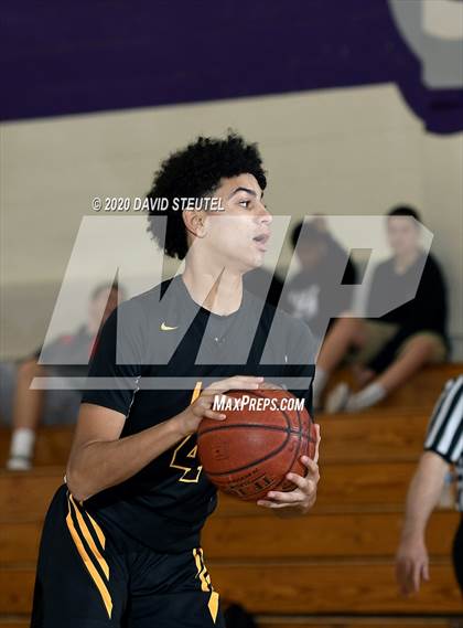 Thumbnail 2 in Los Banos vs. Shasta (Dennis Burnum Tournament) photogallery.