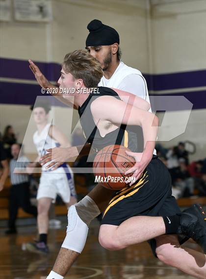 Thumbnail 1 in Los Banos vs. Shasta (Dennis Burnum Tournament) photogallery.