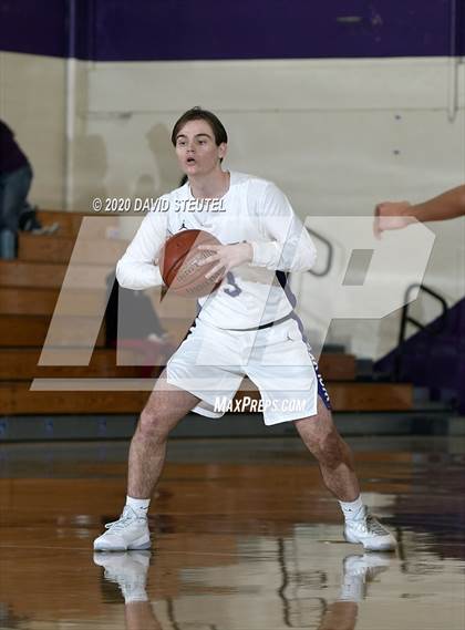 Thumbnail 3 in Los Banos vs. Shasta (Dennis Burnum Tournament) photogallery.