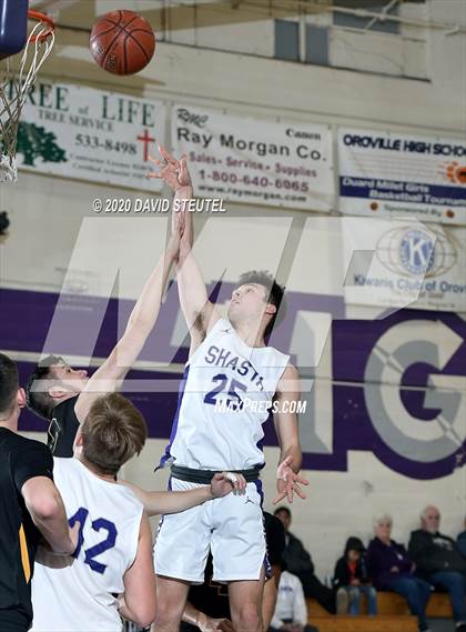 Thumbnail 1 in Los Banos vs. Shasta (Dennis Burnum Tournament) photogallery.