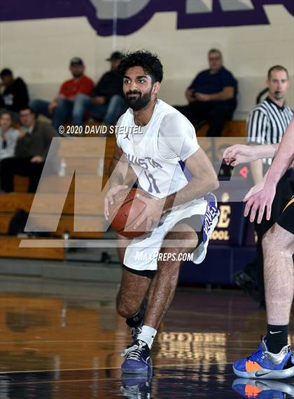 Thumbnail 2 in Los Banos vs. Shasta (Dennis Burnum Tournament) photogallery.