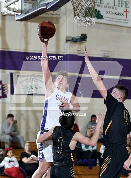 Thumbnail 1 in Los Banos vs. Shasta (Dennis Burnum Tournament) photogallery.