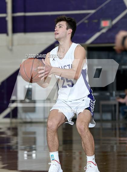 Thumbnail 1 in Los Banos vs. Shasta (Dennis Burnum Tournament) photogallery.