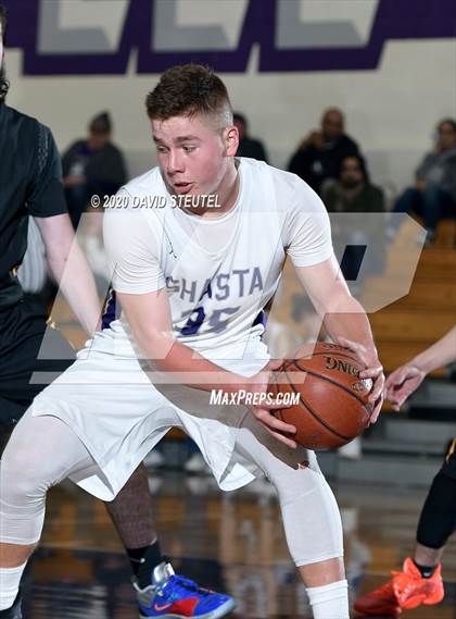 Thumbnail 3 in Los Banos vs. Shasta (Dennis Burnum Tournament) photogallery.