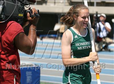 Thumbnail 3 in CIF State Championships (Girls Pole Vault - Final) photogallery.