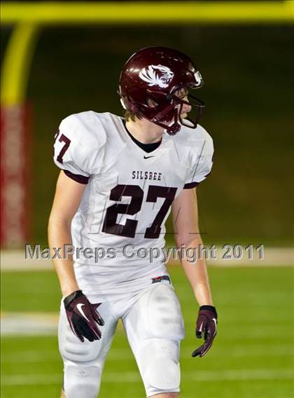 Thumbnail 2 in Hargrave vs Silsbee (3A Region 3 Bi-District Playoffs) photogallery.