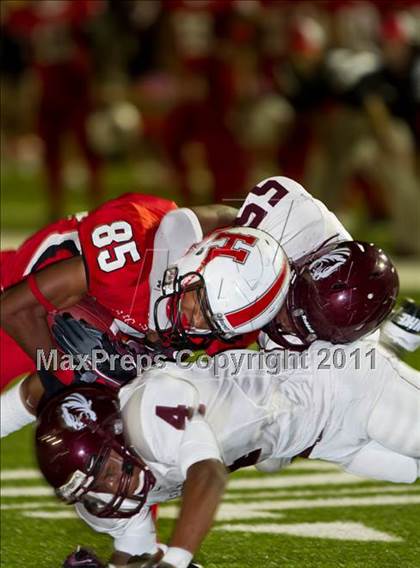 Thumbnail 1 in Hargrave vs Silsbee (3A Region 3 Bi-District Playoffs) photogallery.