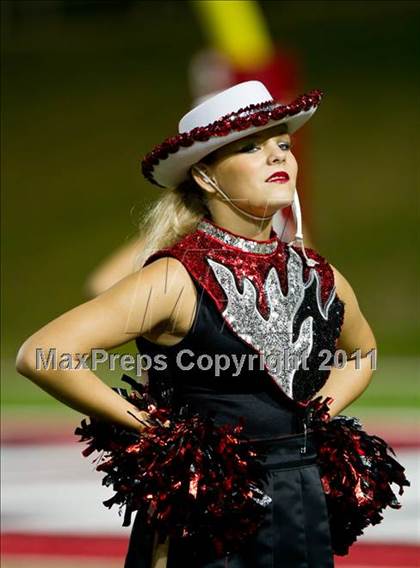 Thumbnail 3 in Hargrave vs Silsbee (3A Region 3 Bi-District Playoffs) photogallery.