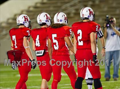 Thumbnail 3 in Hargrave vs Silsbee (3A Region 3 Bi-District Playoffs) photogallery.