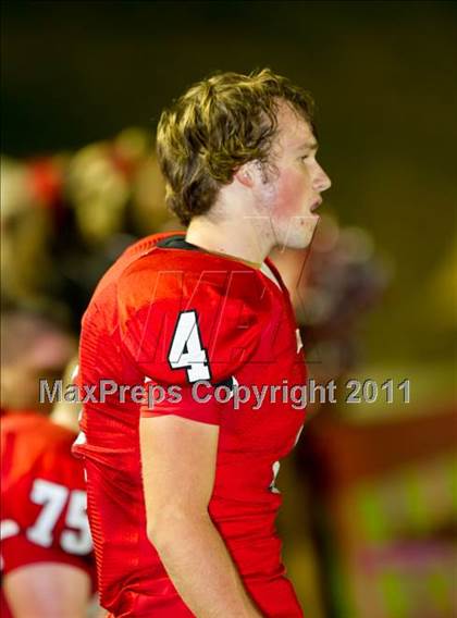 Thumbnail 3 in Hargrave vs Silsbee (3A Region 3 Bi-District Playoffs) photogallery.