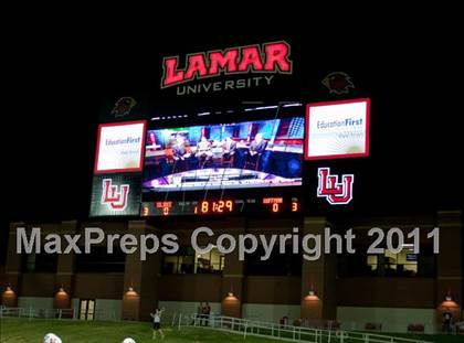Thumbnail 1 in Hargrave vs Silsbee (3A Region 3 Bi-District Playoffs) photogallery.