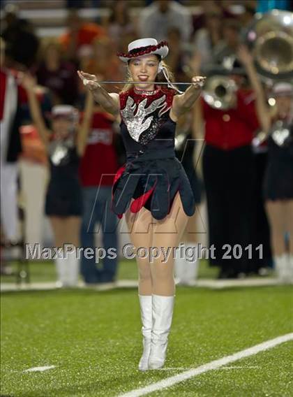 Thumbnail 2 in Hargrave vs Silsbee (3A Region 3 Bi-District Playoffs) photogallery.