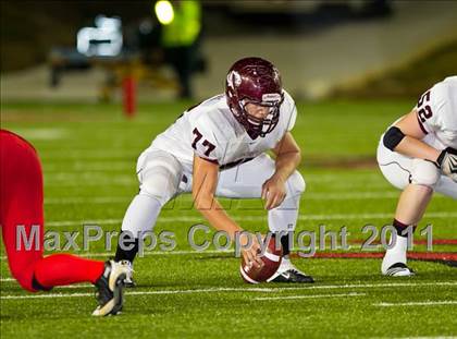 Thumbnail 3 in Hargrave vs Silsbee (3A Region 3 Bi-District Playoffs) photogallery.