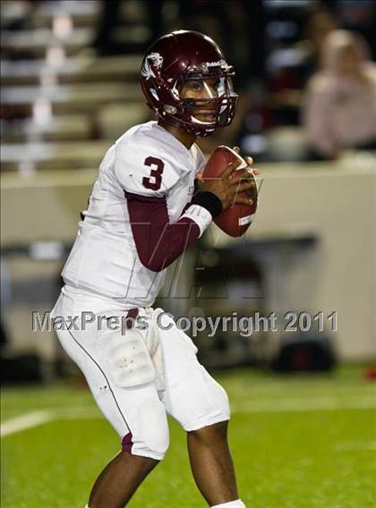 Thumbnail 2 in Hargrave vs Silsbee (3A Region 3 Bi-District Playoffs) photogallery.