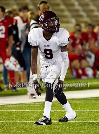 Thumbnail 3 in Hargrave vs Silsbee (3A Region 3 Bi-District Playoffs) photogallery.