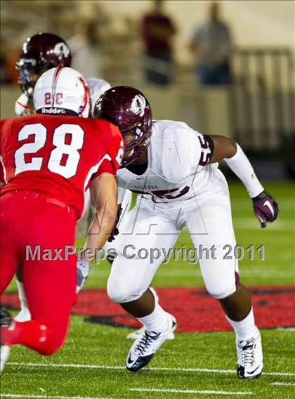 Thumbnail 3 in Hargrave vs Silsbee (3A Region 3 Bi-District Playoffs) photogallery.
