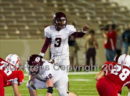 Thumbnail 1 in Hargrave vs Silsbee (3A Region 3 Bi-District Playoffs) photogallery.