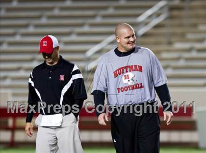 Thumbnail 1 in Hargrave vs Silsbee (3A Region 3 Bi-District Playoffs) photogallery.