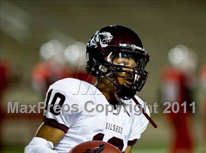 Thumbnail 2 in Hargrave vs Silsbee (3A Region 3 Bi-District Playoffs) photogallery.