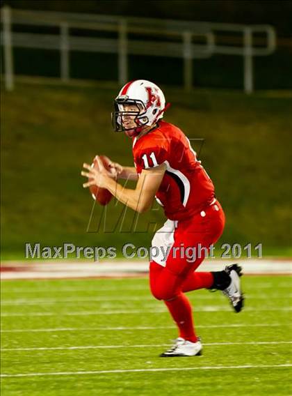 Thumbnail 3 in Hargrave vs Silsbee (3A Region 3 Bi-District Playoffs) photogallery.