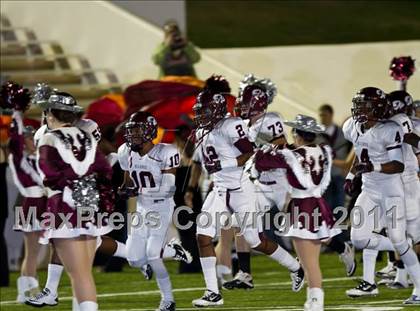 Thumbnail 2 in Hargrave vs Silsbee (3A Region 3 Bi-District Playoffs) photogallery.