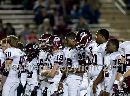 Thumbnail 2 in Hargrave vs Silsbee (3A Region 3 Bi-District Playoffs) photogallery.
