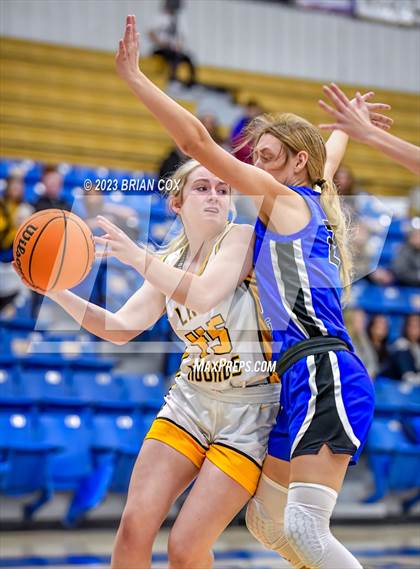 Thumbnail 1 in Salem vs Mammoth Springs (Ultimate Auto Tournament) photogallery.