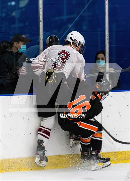 Thumbnail 1 in Salisbury School vs. Kimball Union Academy (Flood-Marr Tournament) photogallery.