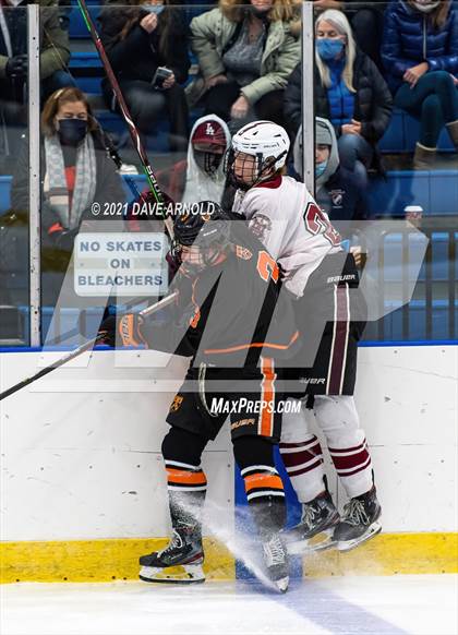 Thumbnail 1 in Salisbury School vs. Kimball Union Academy (Flood-Marr Tournament) photogallery.