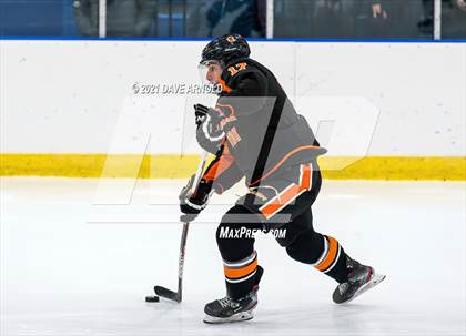 Thumbnail 1 in Salisbury School vs. Kimball Union Academy (Flood-Marr Tournament) photogallery.