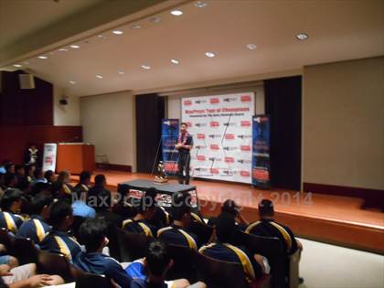 Thumbnail 3 in Punahou TOC Ceremony photogallery.