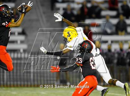 Thumbnail 3 in Harvard-Westlake vs. Jefferson photogallery.