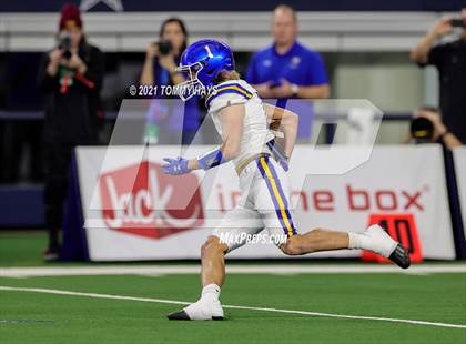 Thumbnail 3 in Brock vs Lorena (UIL Football 3A D1 Finals) photogallery.