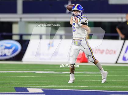 Thumbnail 2 in Brock vs Lorena (UIL Football 3A D1 Finals) photogallery.