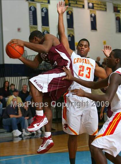 Thumbnail 2 in Bergen Catholic vs. Morrow photogallery.